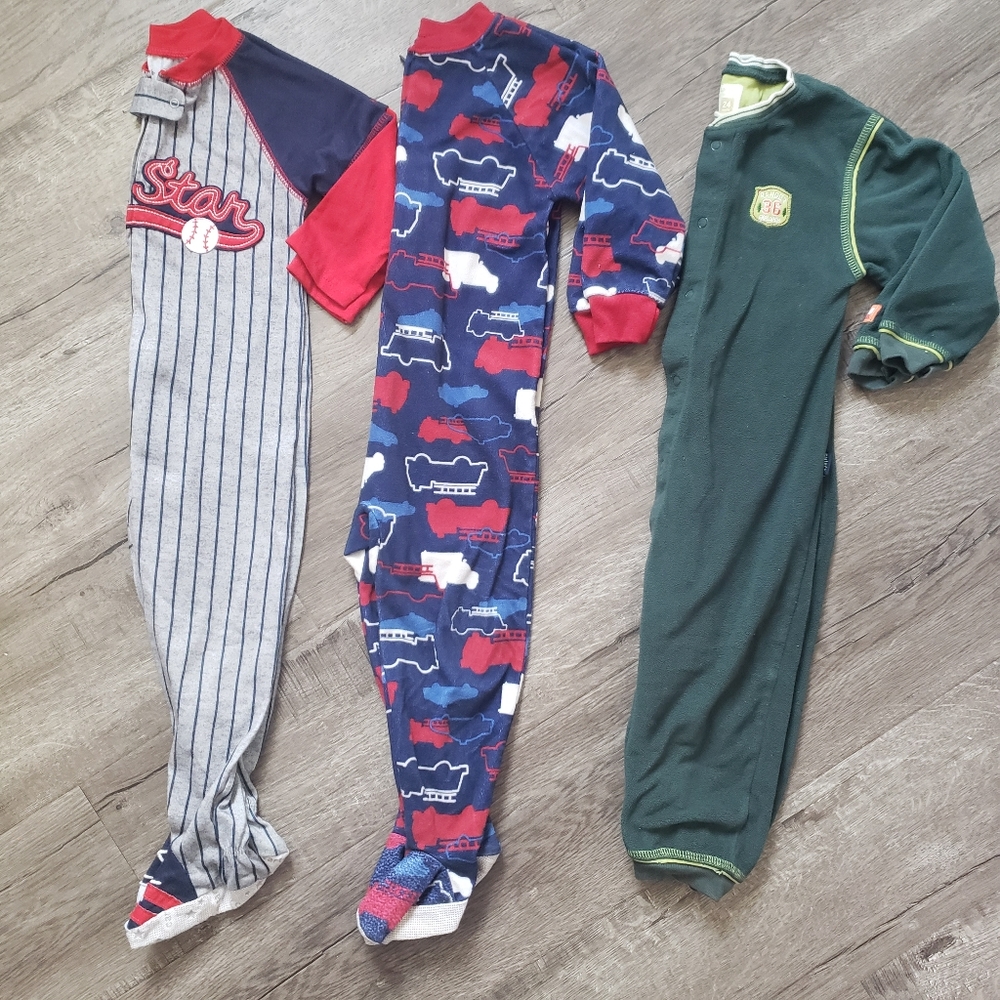 Boys 3 cartes pajama sleeper bundle 24 months